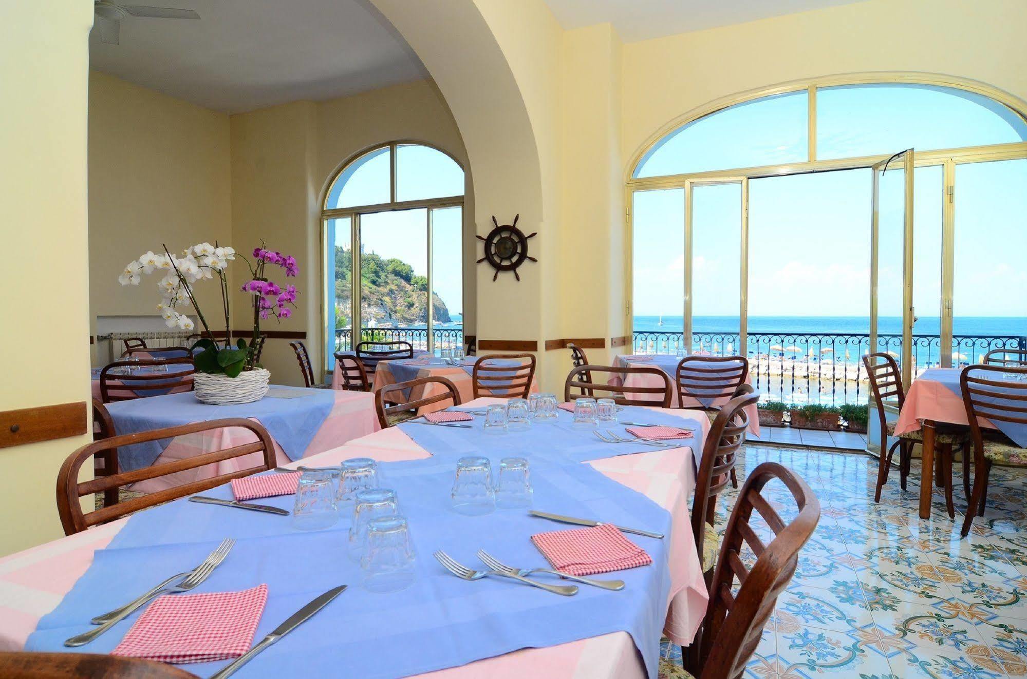 Hotel Terme Marina Lacco Ameno  Eksteriør billede